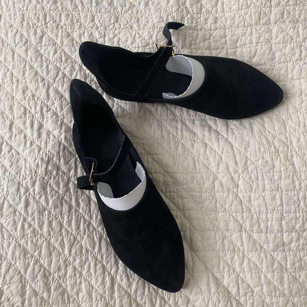 Armstreet handmade leather medieval shoes “Found Princess” black natural suede
